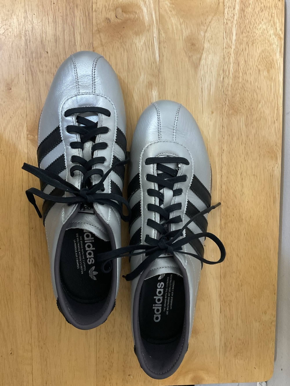 NWOT adidas Silver & Black Tokyo Decon Men's Sneakers Size 9.5